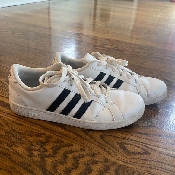 Adidas Neo Tennis Shoes - Women’s Size 7 - Fits Like 8 - Picture 1 of 4